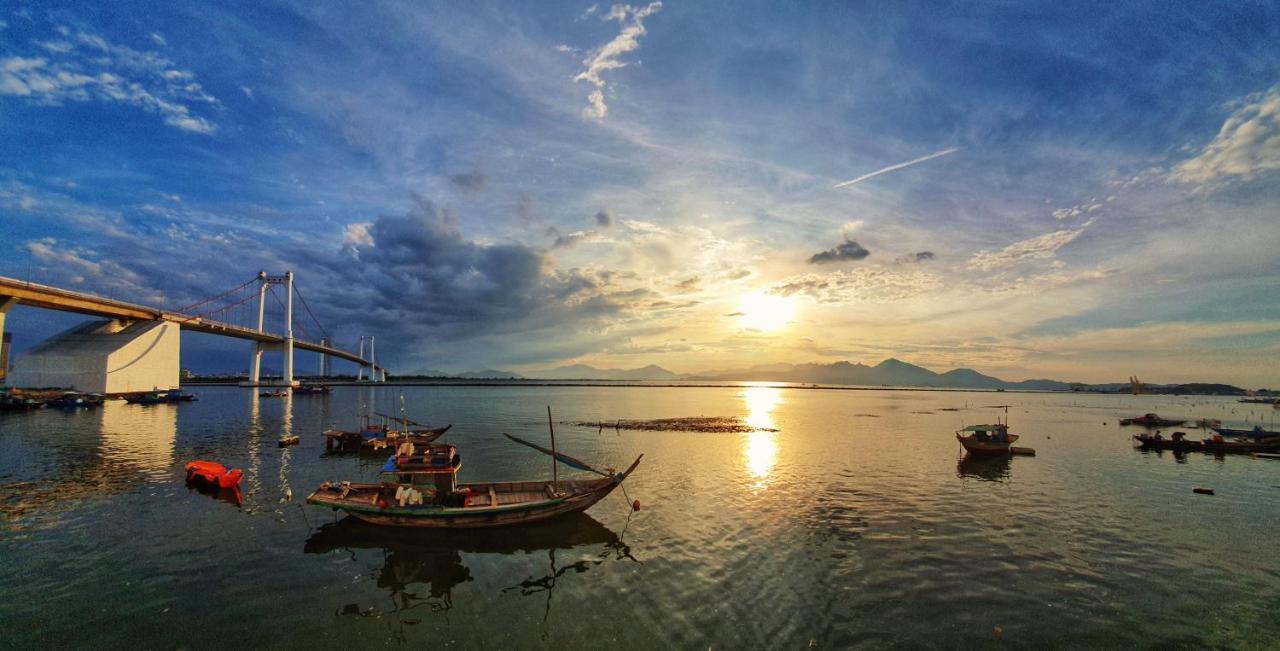 Dreamy Sky - Airport View Boutique Hotel Da Nang Bagian luar foto
